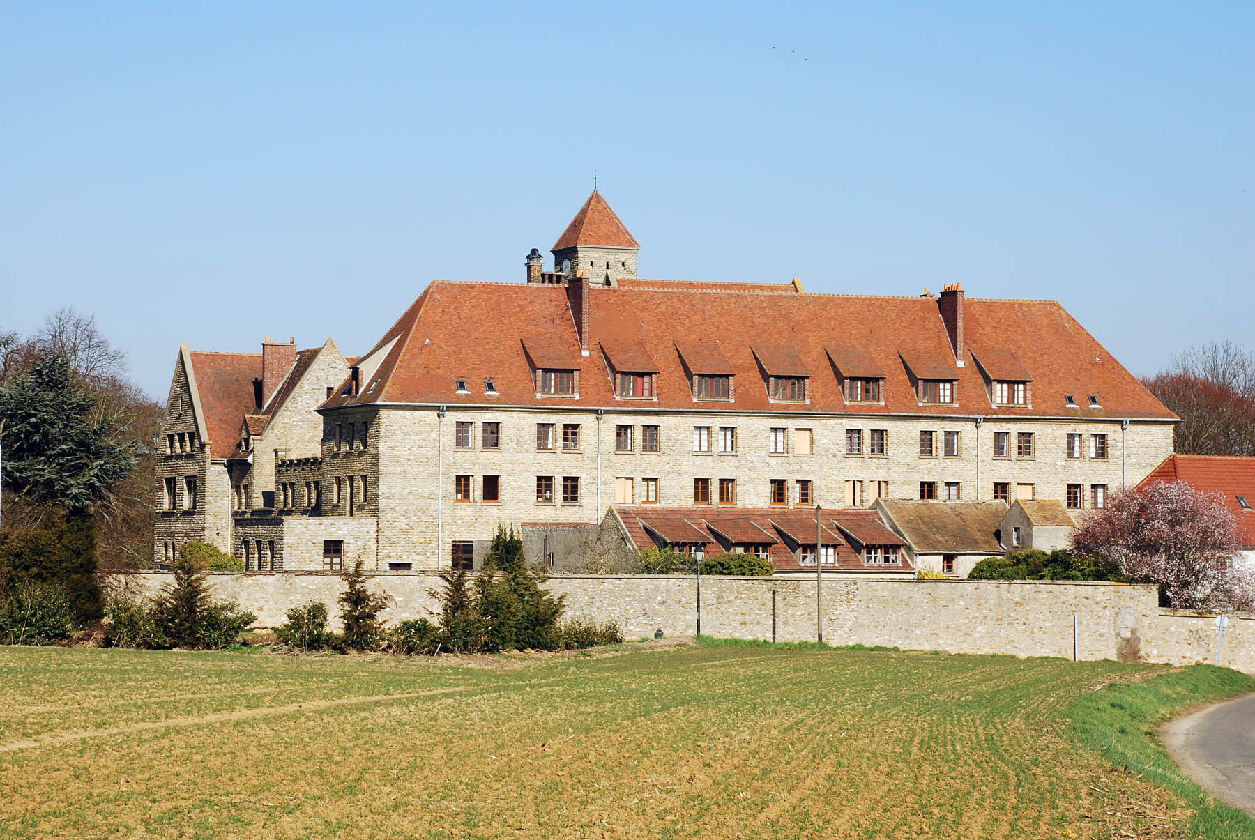 Abbey of Saint Louis du Temple, Vauhallan (Igny)